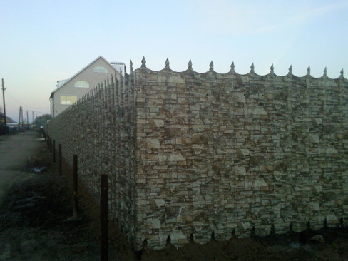 Забор из профлиста высотой 1.2 - 1.4 метра под "Камень"