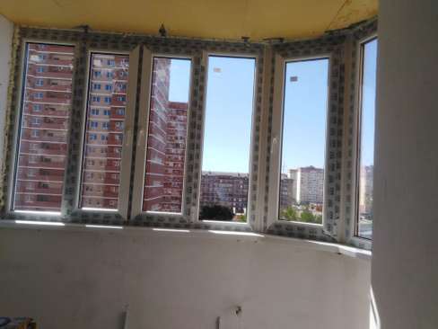 Остекление углового балкона профиль KBE 1500х1500
